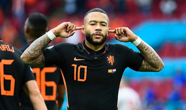欧洲杯-巴萨新援传射队长双响 荷兰3-0夺头名