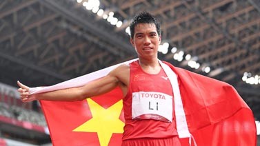 男子马拉松T46级 李朝燕破纪录夺冠赵国存第五