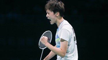 陈雨菲2-0何冰娇夺金 卫冕全运会羽毛球女单冠军
