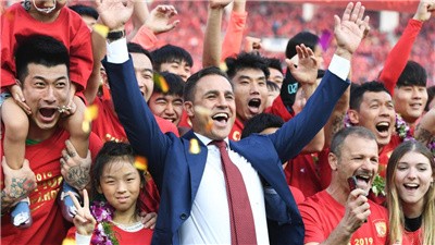 广州足球俱乐部宣布与卡纳瓦罗终止合约