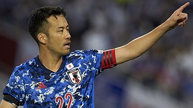 33岁的吉田麻也加盟沙尔克04 生涯首次征战德甲