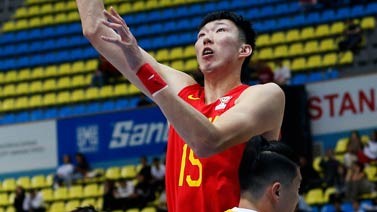 世预赛-中国男篮客胜哈萨克斯坦 周琦19+11+3