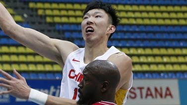 世预赛-中国男篮战胜巴林 周琦22分朱俊龙14分