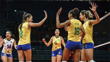 女排世锦赛-巴西女排三连胜 将与中国女排争头名