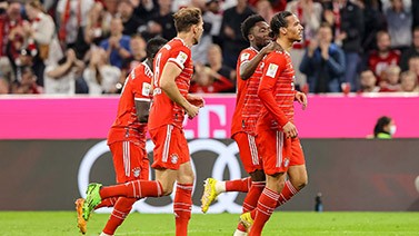 萨内世界波马内建功 拜仁5-0弗赖堡距榜首4分
