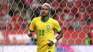 巴西公布世界杯名单：内马尔领衔 老将阿尔维斯入选
