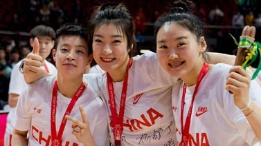 2022之中国篮球：女篮开新“窗” 男篮冲进世界杯