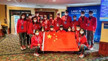 中国大学生体育代表团单板滑雪队开展训练参赛工作