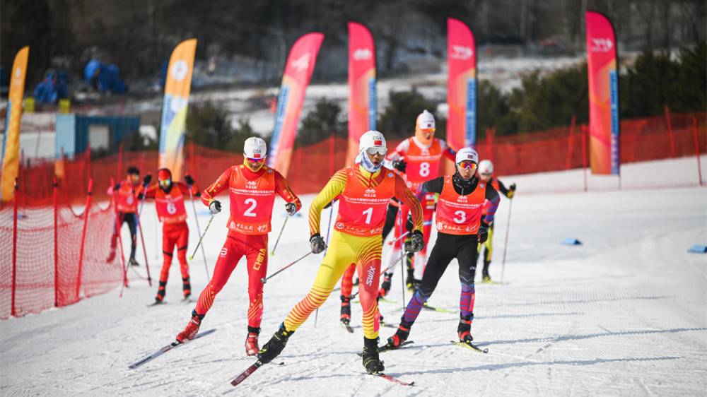 中国青少年滑雪公开赛总决赛在北京落幕