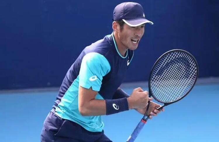李喆、姚欣辛分获ITF国际网球巡回赛天津站男、女单打冠军