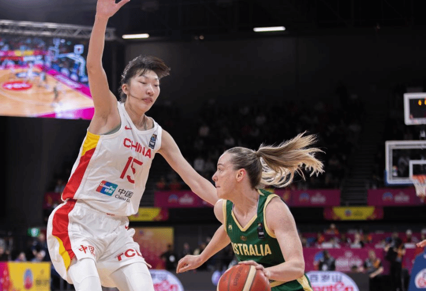 女篮亚洲杯：中国女篮力克澳大利亚挺进决赛