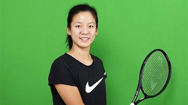 郑妩双大运会网球女单晋级：想看大熊猫、吃兔头
