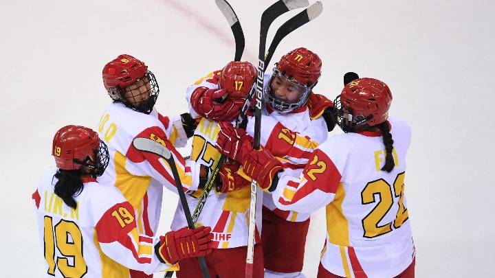女子冰球世锦赛（甲级A组）：中国队三连胜暂列积分榜第一