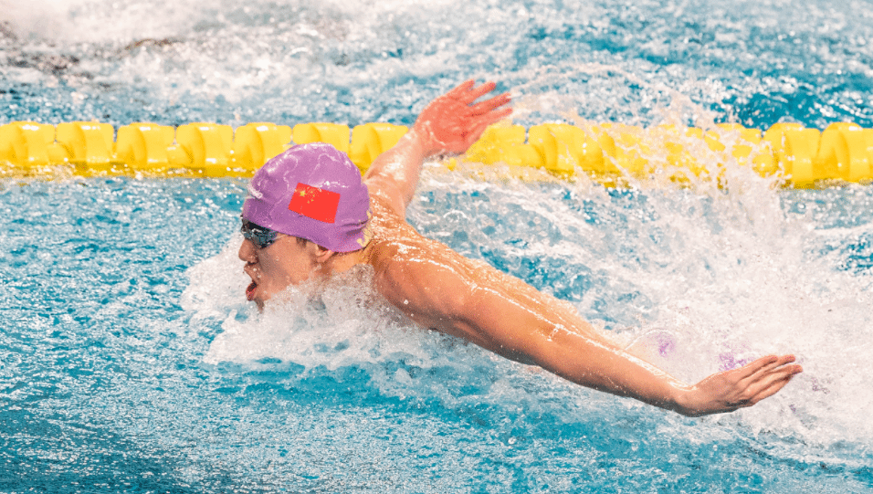 游泳世青赛：毛奕菡获女子800米自由泳银牌