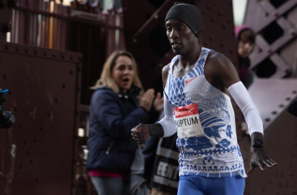 基普图姆创造男子马拉松世界纪录