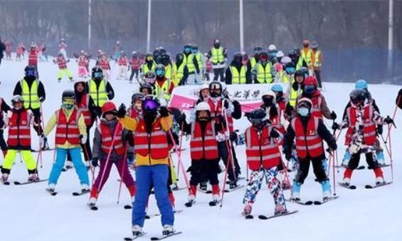 2023-2024全国学校冰雪运动系列竞赛在吉林长春启动