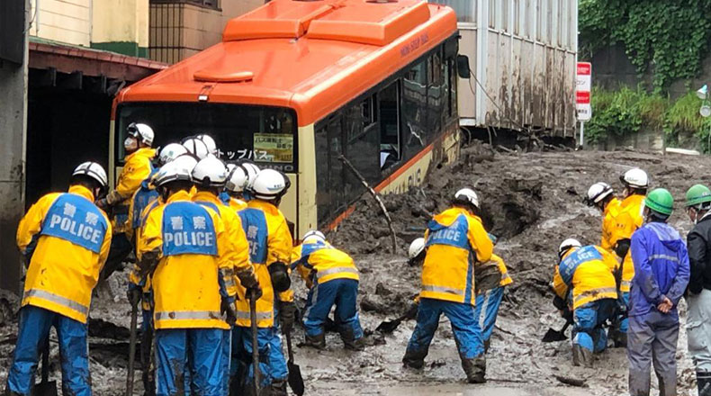 日本静冈县泥石流灾害已致2人死亡