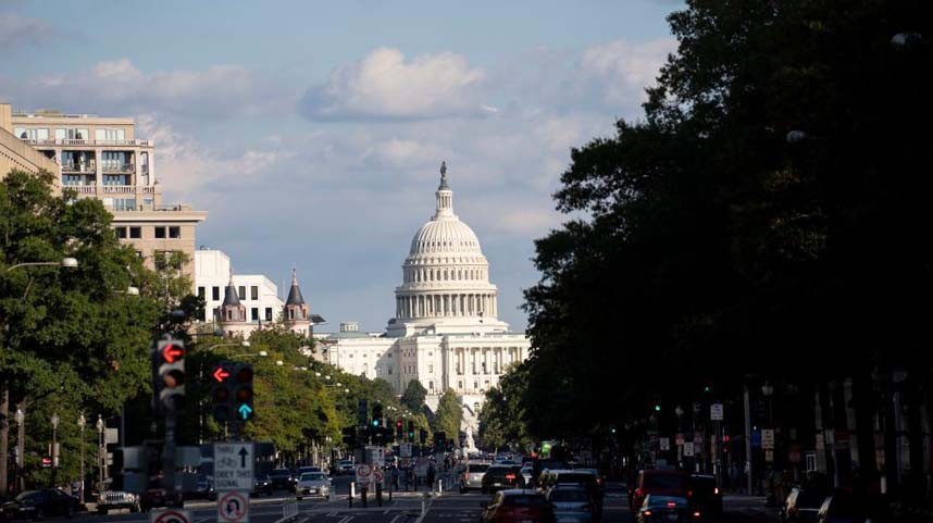美国会众议院通过临时拨款法案避免政府“关门”