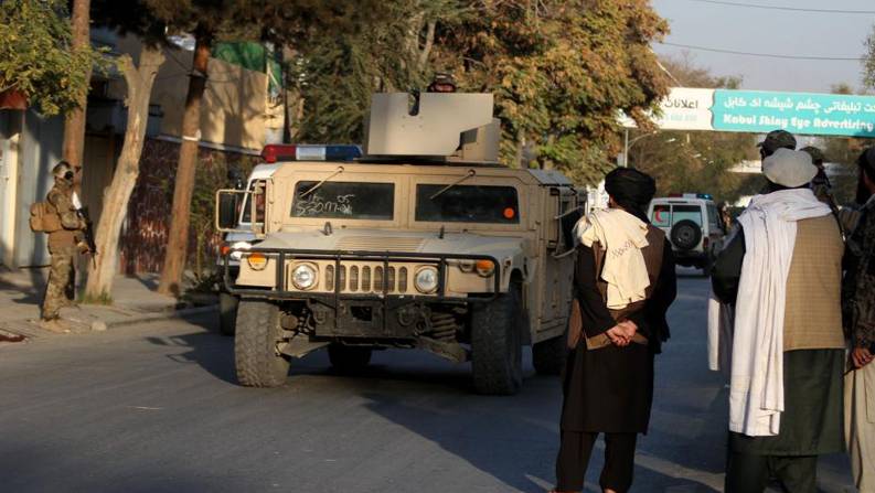 阿富汗首都一医院外发生爆炸致数十人死伤