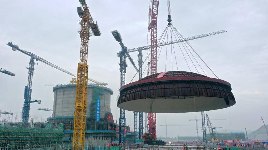 广东太平岭核电1号机组完成穹顶吊装 