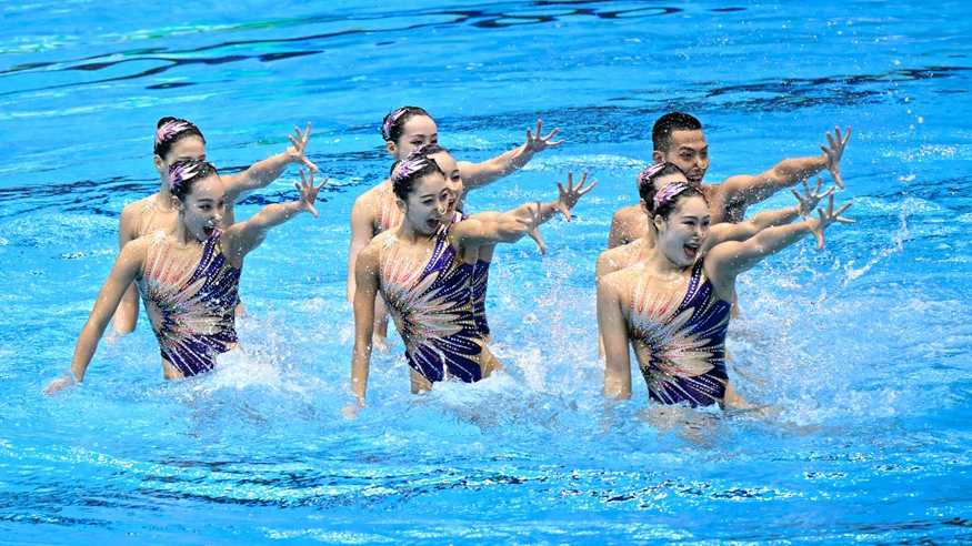 “生命之光”闪耀 中国花游队收获福冈游泳世锦赛首金