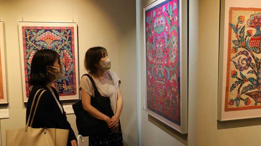 库淑兰剪纸艺术展在东京举办