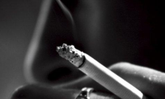 吸二手烟有哪些危害？喉癌由五大原因造成