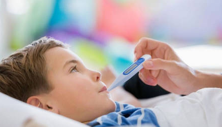 孩子为什么突然发烧？父母要警惕这4种原因