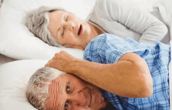 中老年人为什么容易失眠？4个方法可以改善