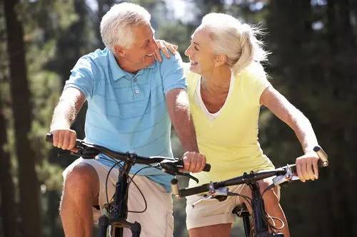 50岁后的老年人 做好这5件事 健康长寿不是事