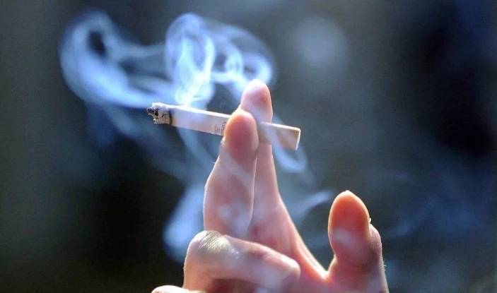 吸烟有害健康 长期吸烟当心带来这4大健康隐患