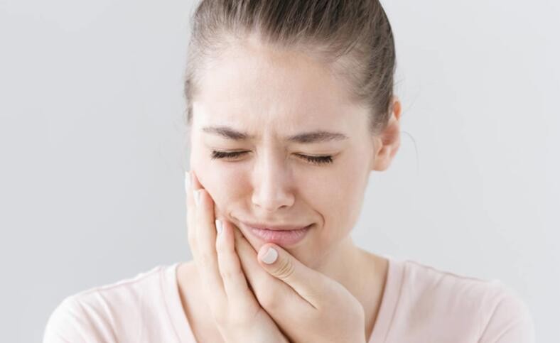 牙痛就要服用止痛药？找到原因才是关键