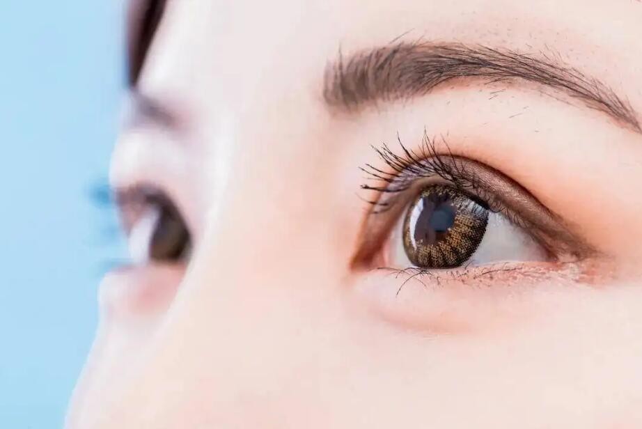 红血丝可能是用眼时间长的“警告”？详细解读红血丝的成因