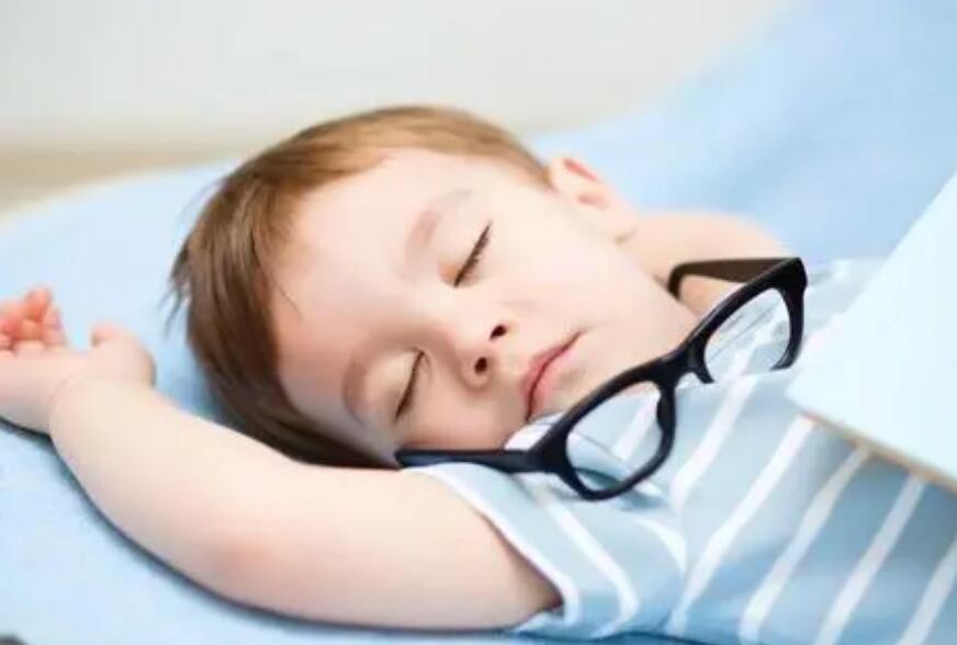 孩子晚睡会影响身高？家长学会4点 让孩子拥有好睡眠