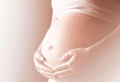 孕妇预产期感染新冠能自然分娩吗？专家解答