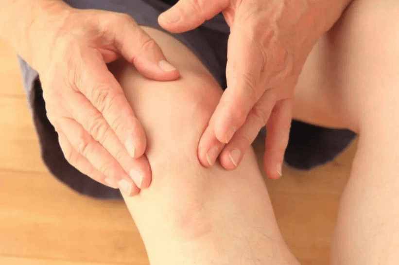 久坐伤膝盖 四个动作帮你远离膝关节疼痛