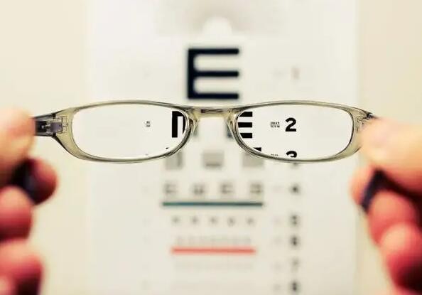 了解近视眼手术适应症？5类人不可盲目