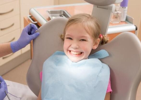 牙齿保健从娃娃抓起？让孩子拥有一副健康的牙齿