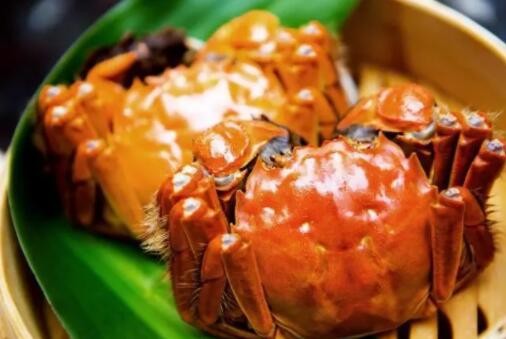 吃螃蟹有讲究 小心掉入美味“陷阱”