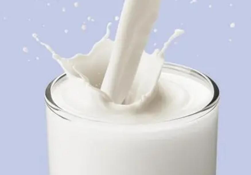 牛奶虽然营养丰富 但是这7种人却不宜饮用