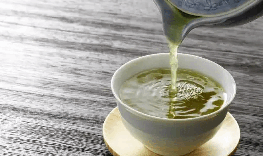 研究表明：饮用绿茶或能预防和延缓老年痴呆