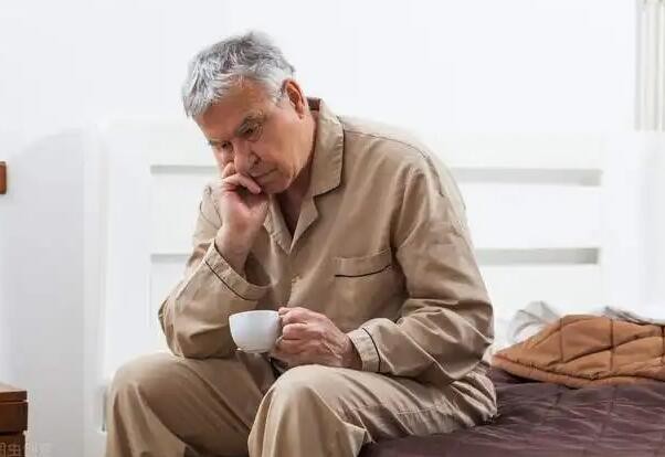 注意！老年人出现这3种异常要警惕是抑郁症
