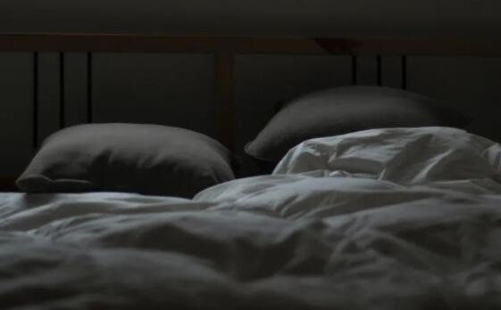 跟稳定的伴侣一起睡  容易获得更好的睡眠质量