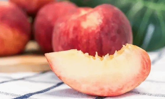 毛桃、油桃哪个更营养？吃桃必知的9个问题