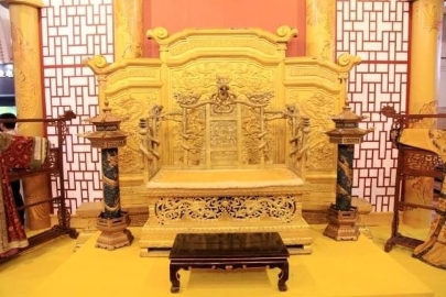 清朝皇帝坐了200年的龙椅 是明朝皇帝留下来的