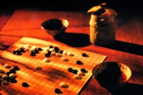 黑黑白白的世界 中国围棋子的文化内涵