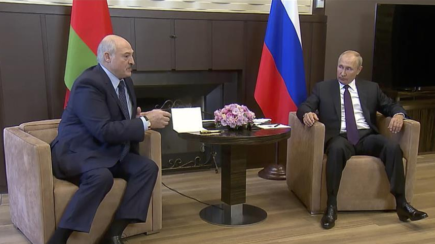 普京与卢卡申科举行会晤