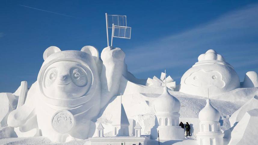 “冬奥·太阳岛之旅”雪雕亮相哈尔滨太阳岛雪博会 