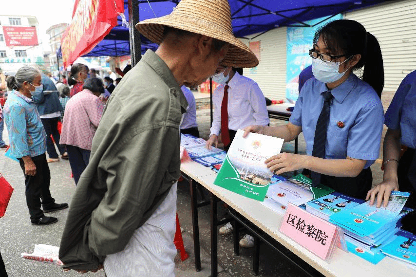 广西贵港市掀起反邪教宣传和网络签名活动热潮